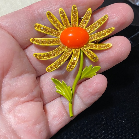 Vintage Capri Yellow and Orange Floral rhinestone Brooch - Picture 10 of 10